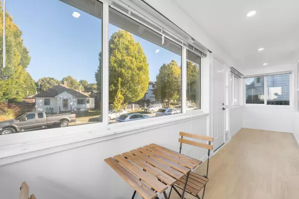 Vancouver, BC V5W 3K6,5033 Ross ST
