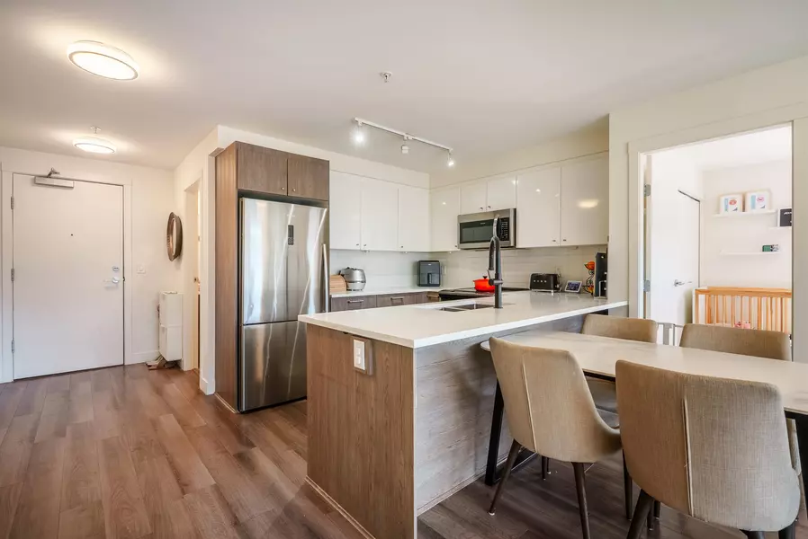 2525 Clarke ST #418, Port Moody, BC V3H 0J3