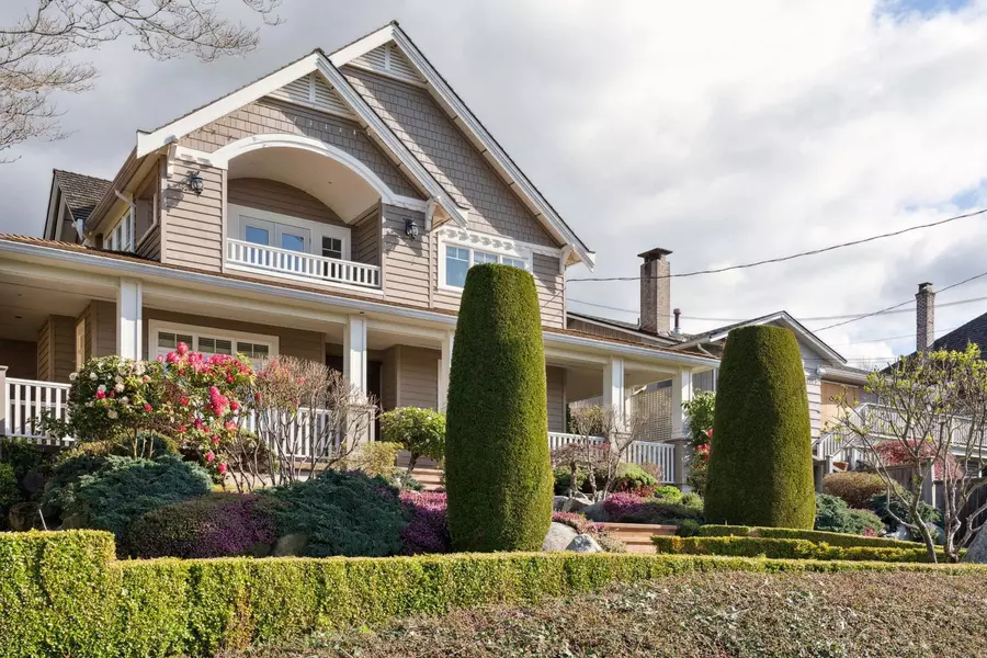 2185 Lawson AVE, West Vancouver, BC V7V 2E1