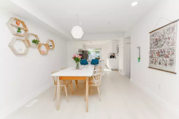 Langley, BC V2Y 2Y8,20560 66 AVE #59