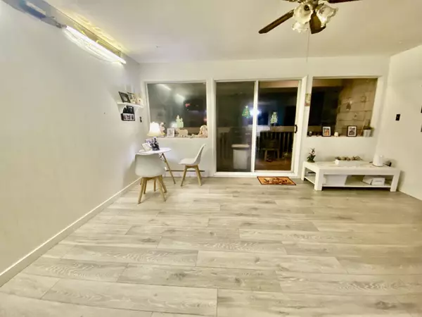 Port Moody, BC V3H 1N6,1134 Chateau PL