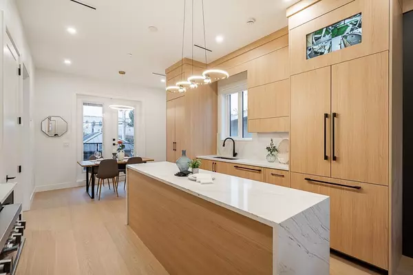 Vancouver, BC V5S 1J3,2331 E 49th AVE