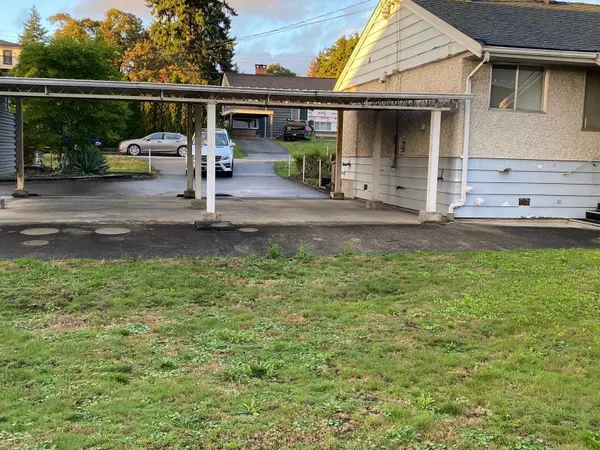 Coquitlam, BC V3K 1W6,2130 Craigen AVE