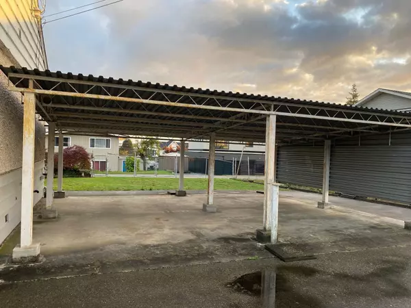 Coquitlam, BC V3K 1W6,2130 Craigen AVE