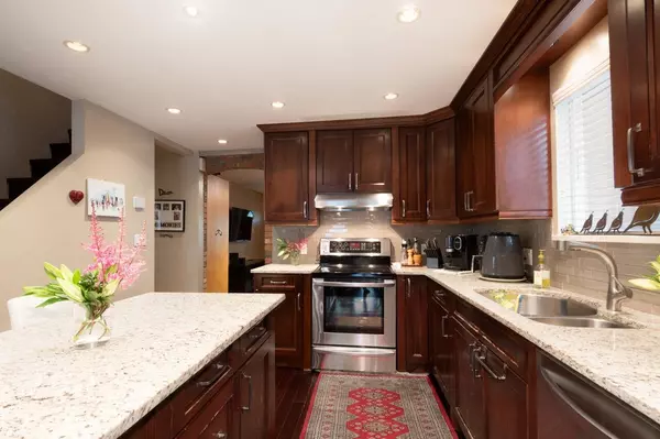 Vancouver, BC V5K 1J5,2466 Eton ST