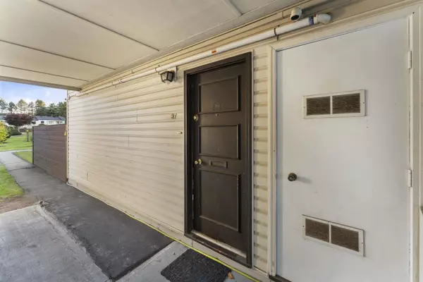 Surrey, BC V3T 1X6,14135 104 AVE #87