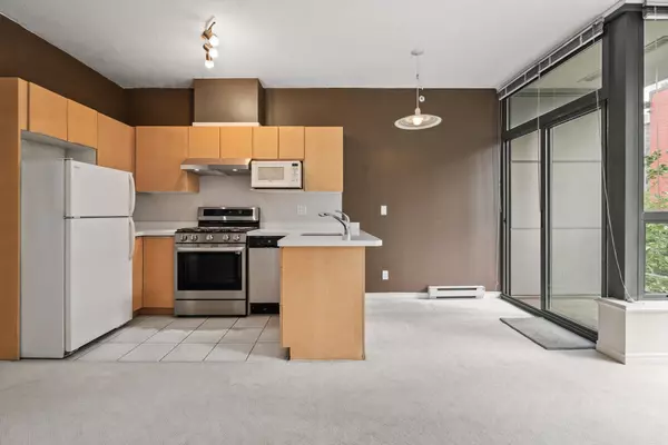 Vancouver, BC V6E 4R8,1239 W Georgia ST #310