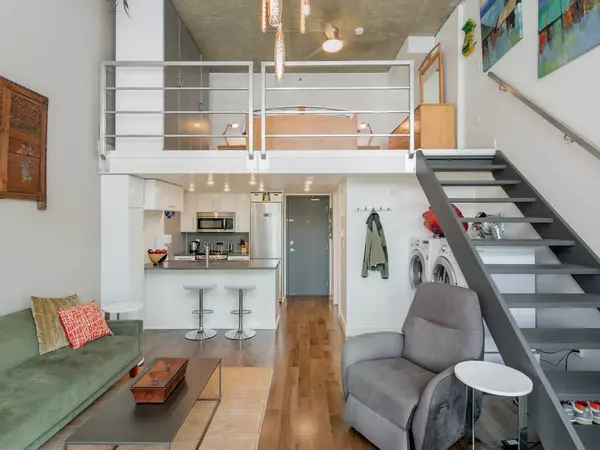 22 E Cordova ST #714, Vancouver, BC V6K 1K2