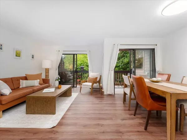 Port Moody, BC V3H 3T1,402 Cardiff WAY