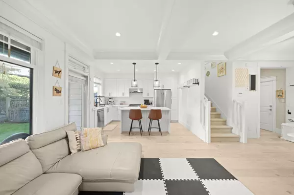 Surrey, BC V4N 0W6,8425 Venture WAY #11