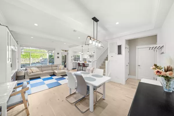 Surrey, BC V4N 0W6,8425 Venture WAY #11