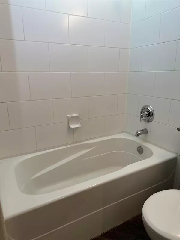 Abbotsford, BC V2S 0C8,2943 Nelson Place #107