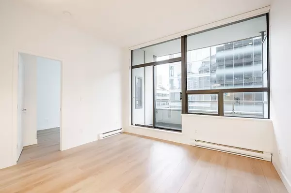 Vancouver, BC V6Z 1P5,1010 Howe ST #702