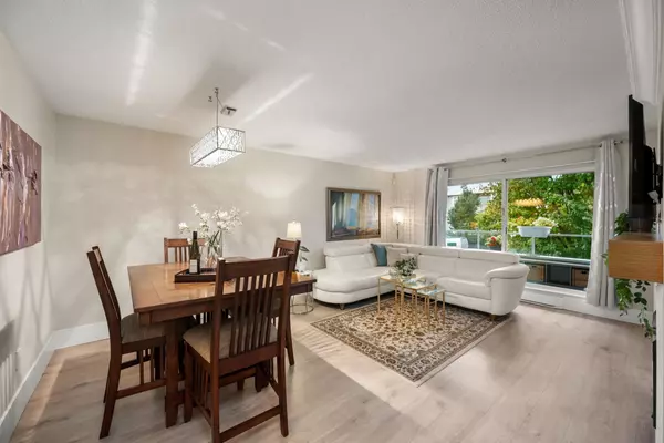 White Rock, BC V4B 3Y1,1354 Winter ST #105