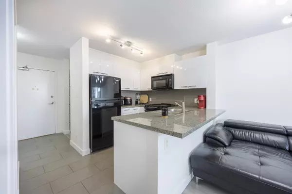 Richmond, BC V6Y 0A5,9171 Ferndale RD #918