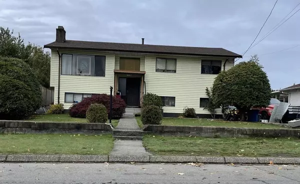9307 135 ST, Surrey, BC V3V 5T9