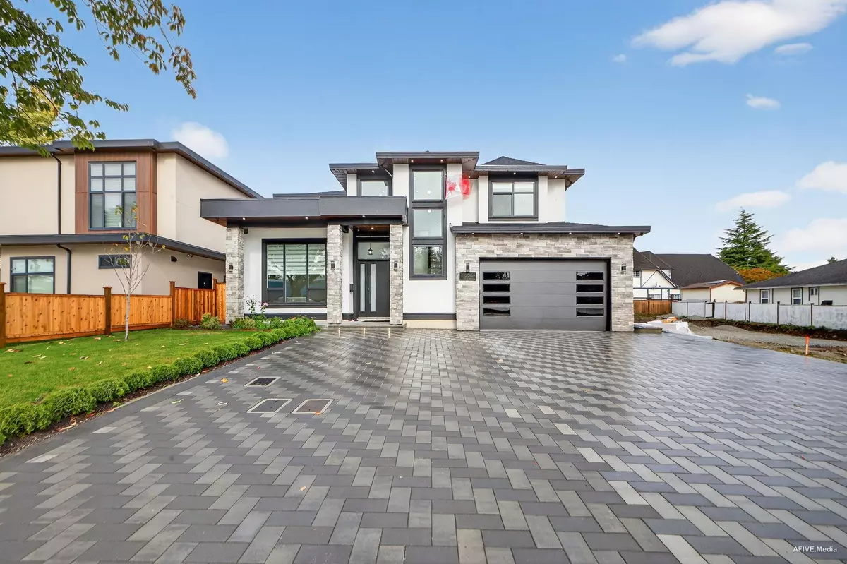 Surrey, BC V3R 1E2,15363 94 AVE