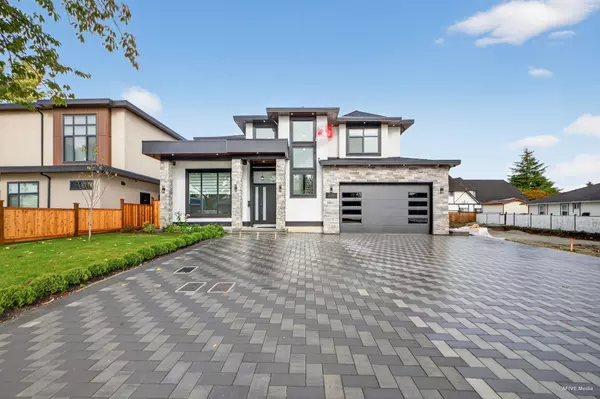 15363 94 AVE, Surrey, BC V3R 1E2