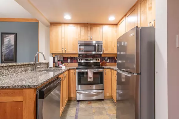 Whistler, BC V8E 0N7,2036 London LN #334C