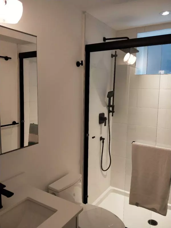 Vancouver, BC V5R 1S3,2931 E 28th AVE