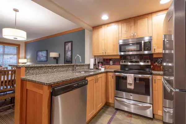 Whistler, BC V8E 0N7,2036 London LN #334B