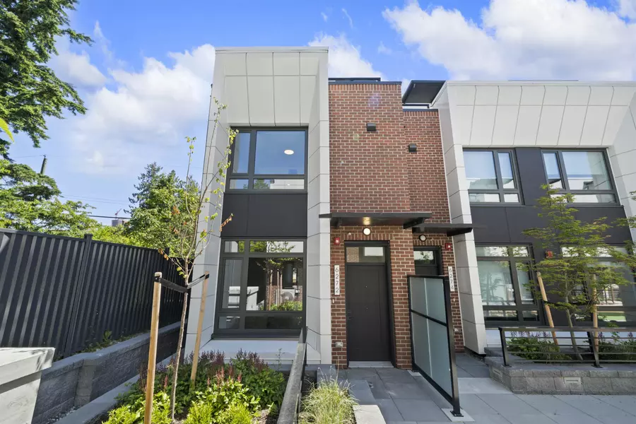 6272 Oak ST, Vancouver, BC V6M 2W4