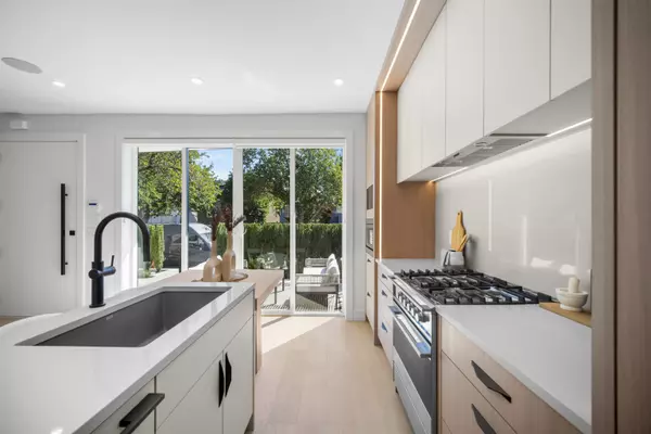 Vancouver, BC V5W 3C5,5033 Prince Albert ST #1