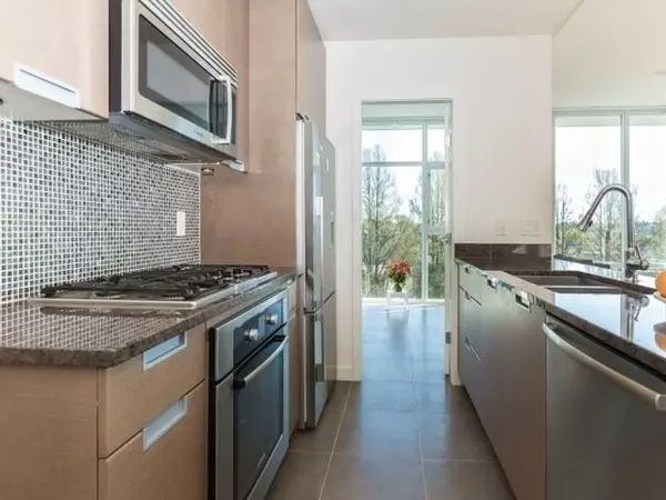 Vancouver, BC V6J 0E1,2507 Maple ST #902