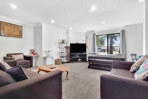 Surrey, BC V3W 7Z2,13291 70b AVE #101