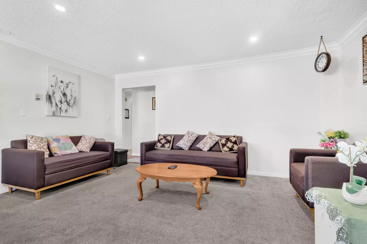 Surrey, BC V3W 7Z2,13291 70b AVE #101