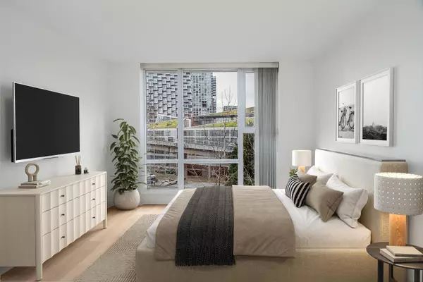 Vancouver, BC V6Z 3G2,550 Pacific ST #705