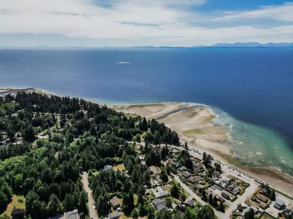 Sechelt, BC V7Z 0H3,5160 Davis Bay RD #241