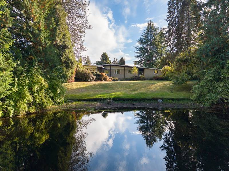 1025 Groveland RD, West Vancouver, BC V7S 1Y9