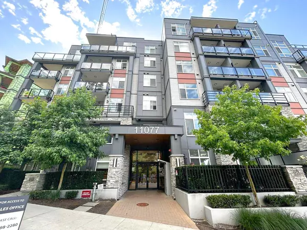 Surrey, BC V3T 0R7,11077 Ravine RD #110