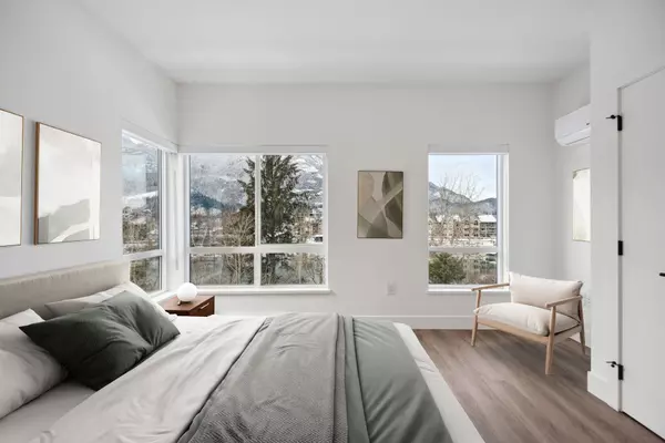 Squamish, BC V8B 1A8,38073 Helm WAY