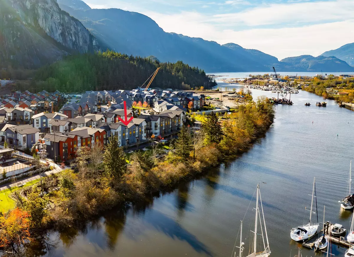 Squamish, BC V8B 1A8,38081 Helm WAY