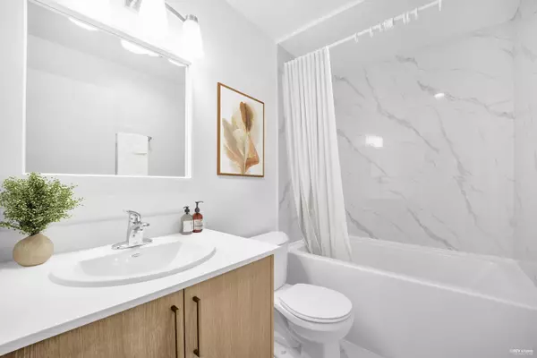 Coquitlam, BC V3K 4W2,201 Laval ST