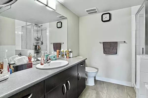 Surrey, BC V3T 5X9,10838 City Pkwy #452