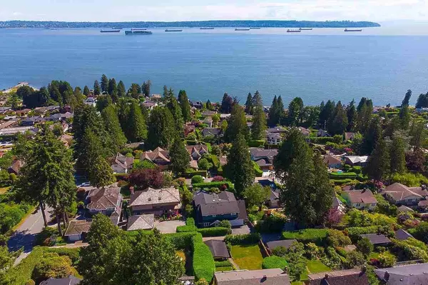 West Vancouver, BC V7V 2G3,2623 Lawson AVE