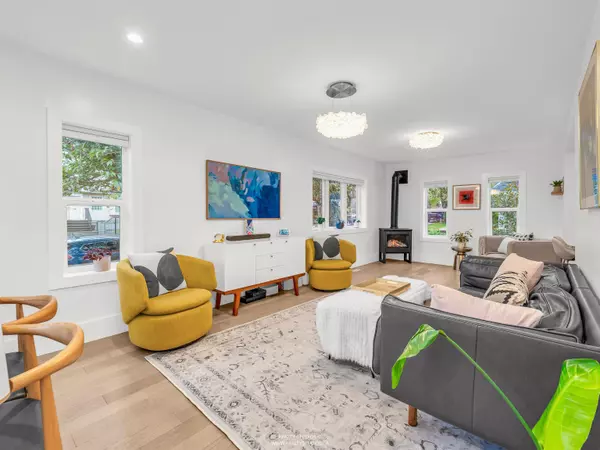 Vancouver, BC V5V 4L5,3849 St. Catherines ST