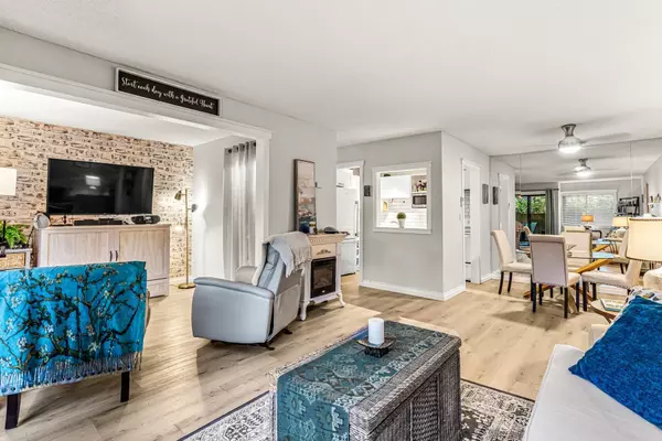 White Rock, BC V4B 4B6,1555 Fir ST #103