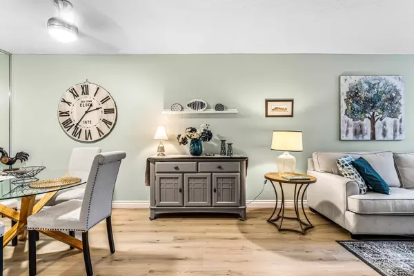 White Rock, BC V4B 4B6,1555 Fir ST #103