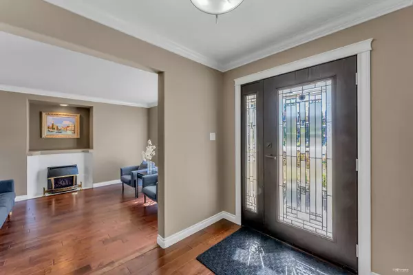 Surrey, BC V4N 3E4,9076 160a ST