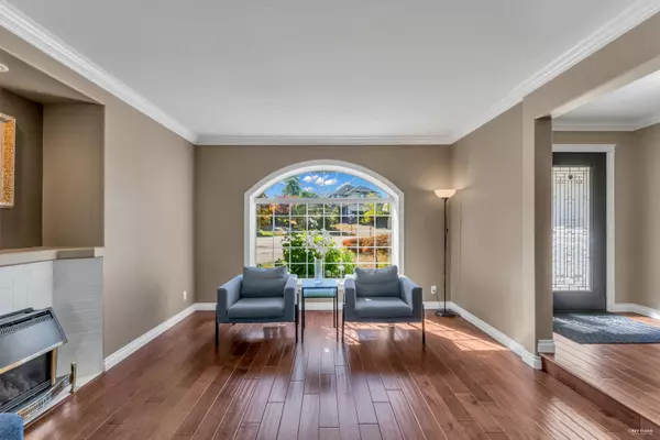 Surrey, BC V4N 3E4,9076 160a ST