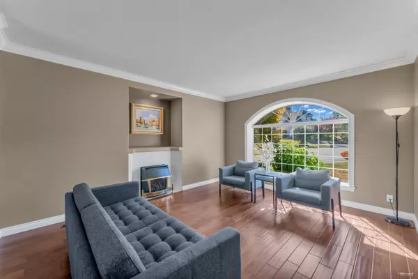 Surrey, BC V4N 3E4,9076 160a ST