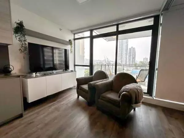 Burnaby, BC V5C 0M4,4488 Juneau ST #709