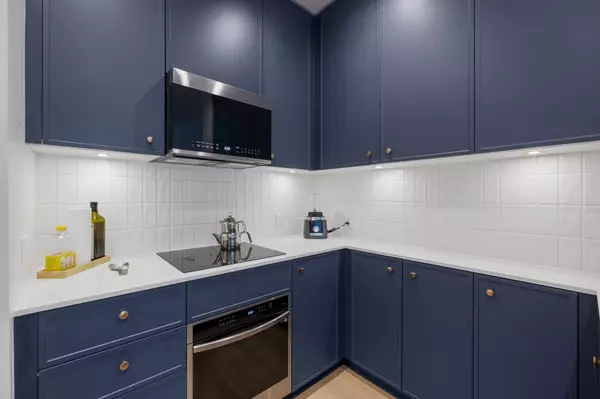 Coquitlam, BC V3K 2J4,708 Edgar AVE #110
