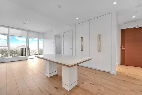 720 Farrow ST #3601 Coquitlam, BC V3J 0P3