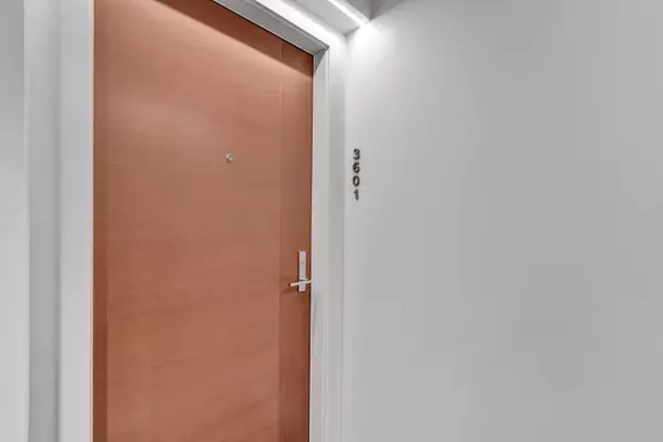 720 Farrow ST #3601, Coquitlam, BC V3J 0P3