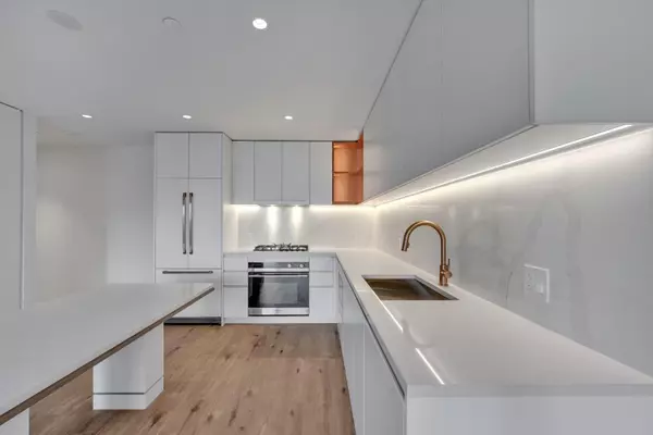 720 Farrow ST #3601 Coquitlam, BC V3J 0P3